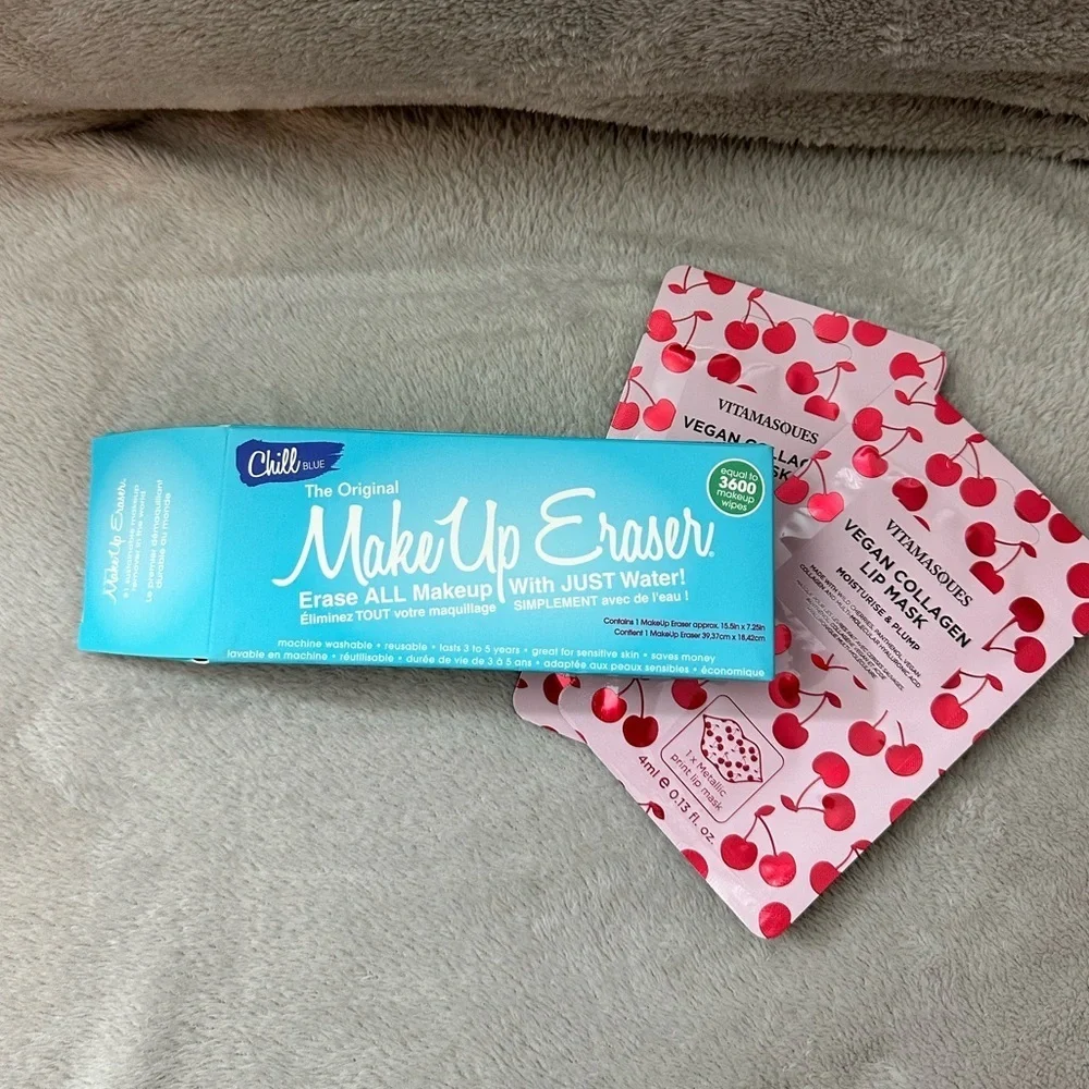 MakeUp Eraser effortlessly remove